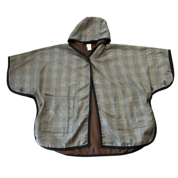 NWOT CAbi Baskerville Topper reversible poncho - Picture 7 of 11